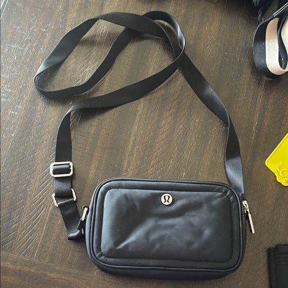 Lululemon Camera Bag - Picture 1 of 4